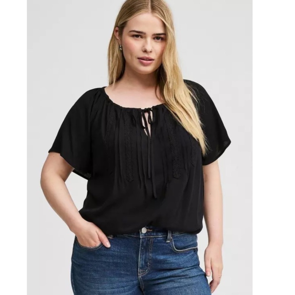 NWT Torrid Crinkle Gauze Flutter Sleeve Top